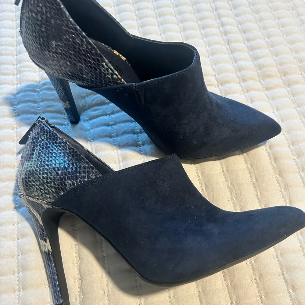 COSMOPOLITAN Elegant  Blue Women's Heels